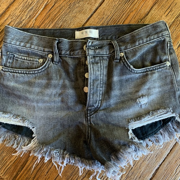 Free People Distressed Denim Shorts Size 27 with Button Fly - Picture 3 of 5